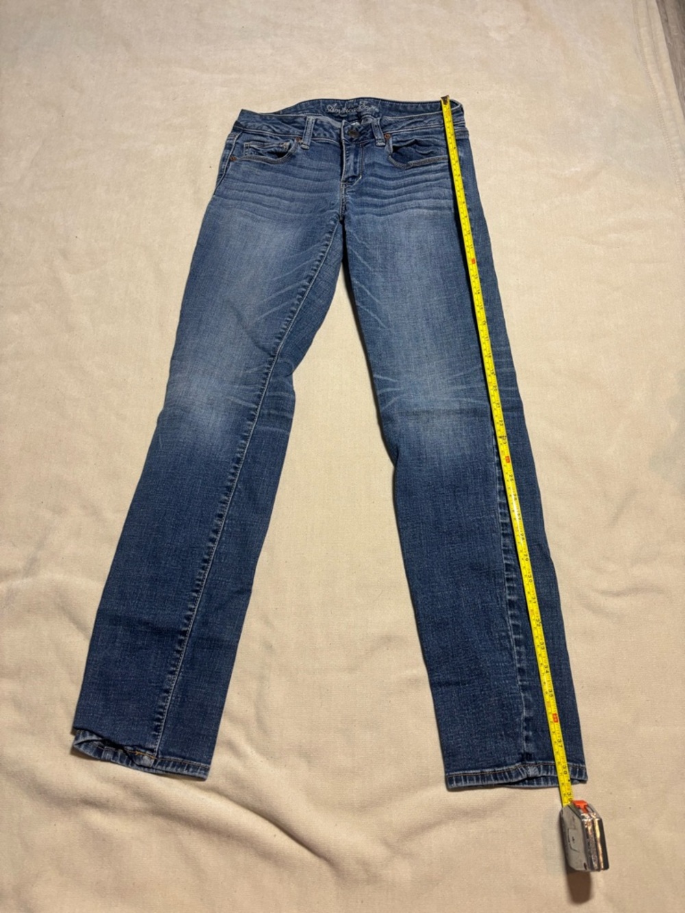American Eagle Outfitters Straight Leg Jeans in Dark Blue Wash